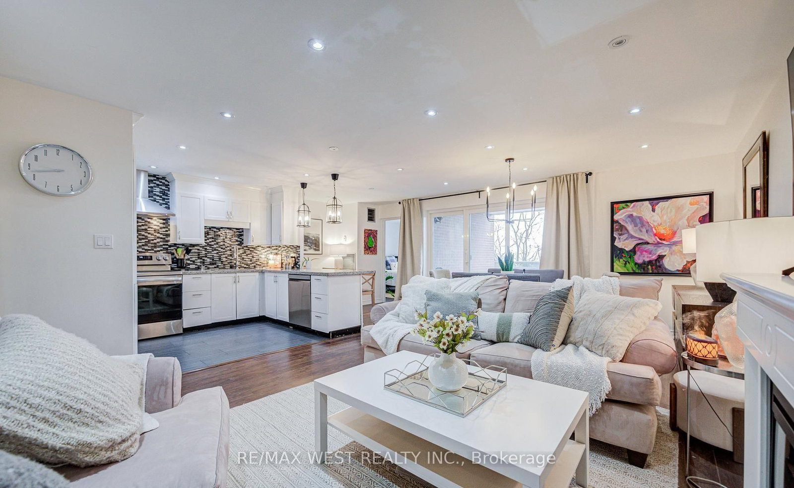 3025 The Credit Woodlands Drive, Unit 320