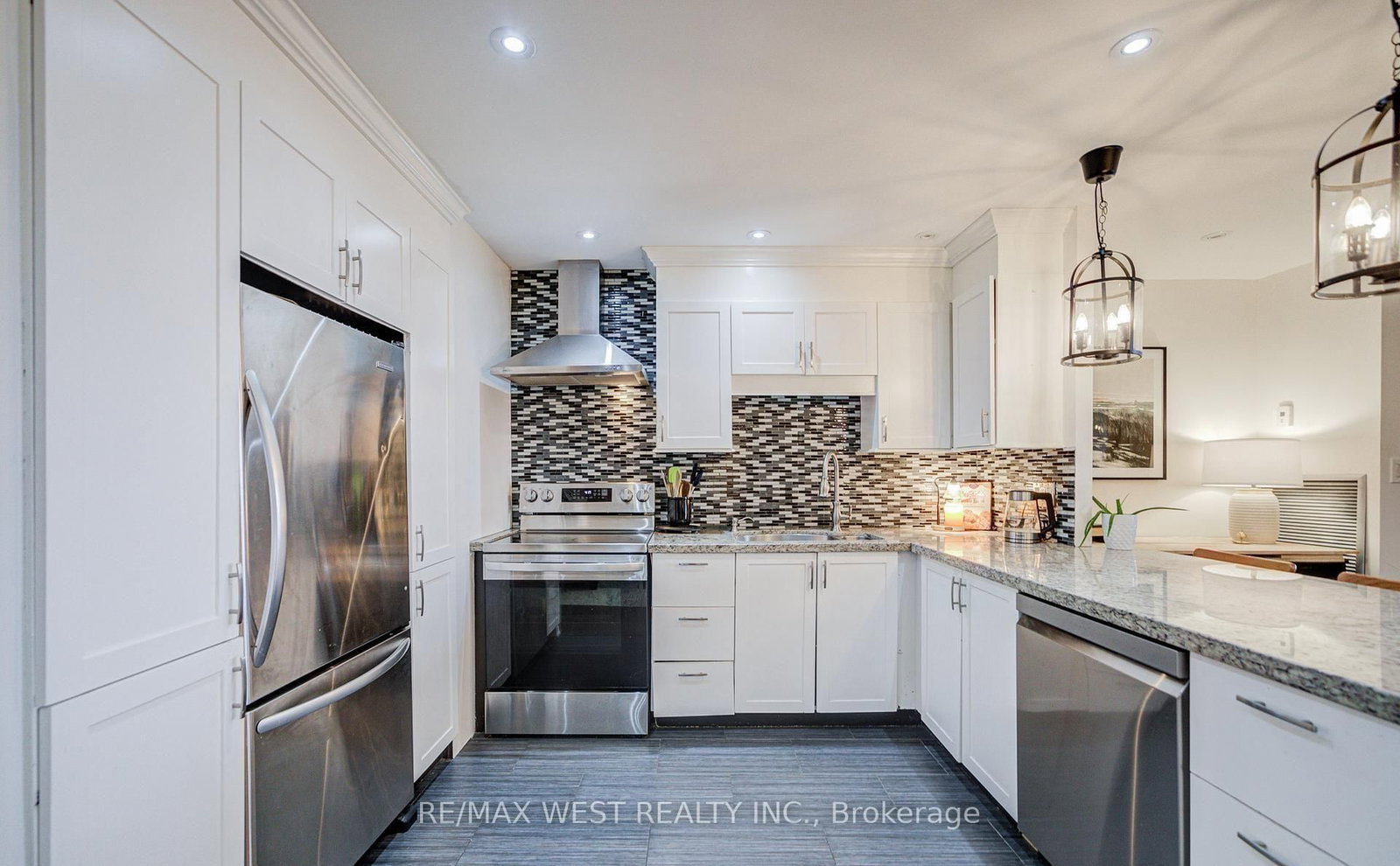 3025 The Credit Woodlands Drive, Unit 320 - Photo 10