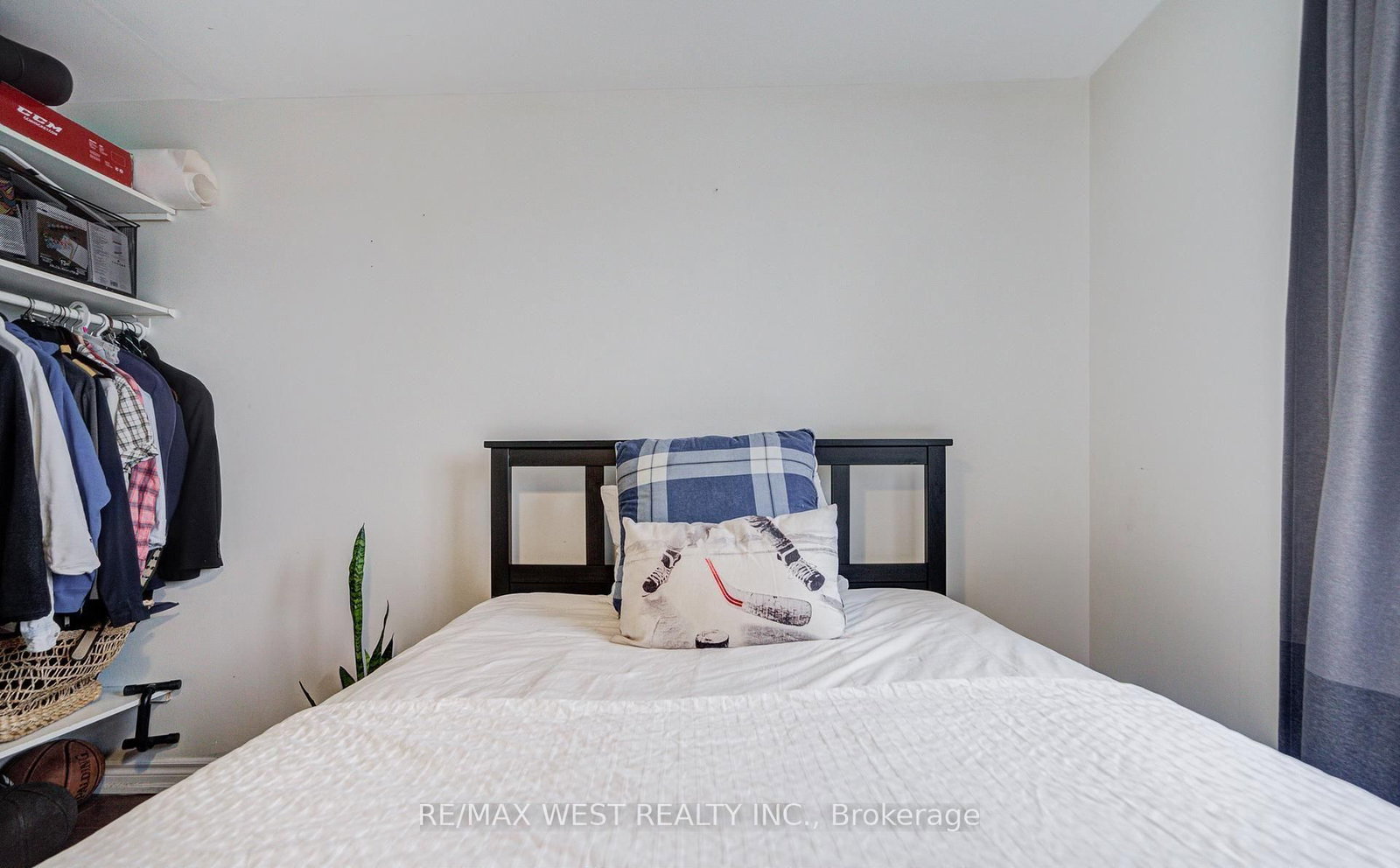 3025 The Credit Woodlands Drive, Unit 320 - Photo 20