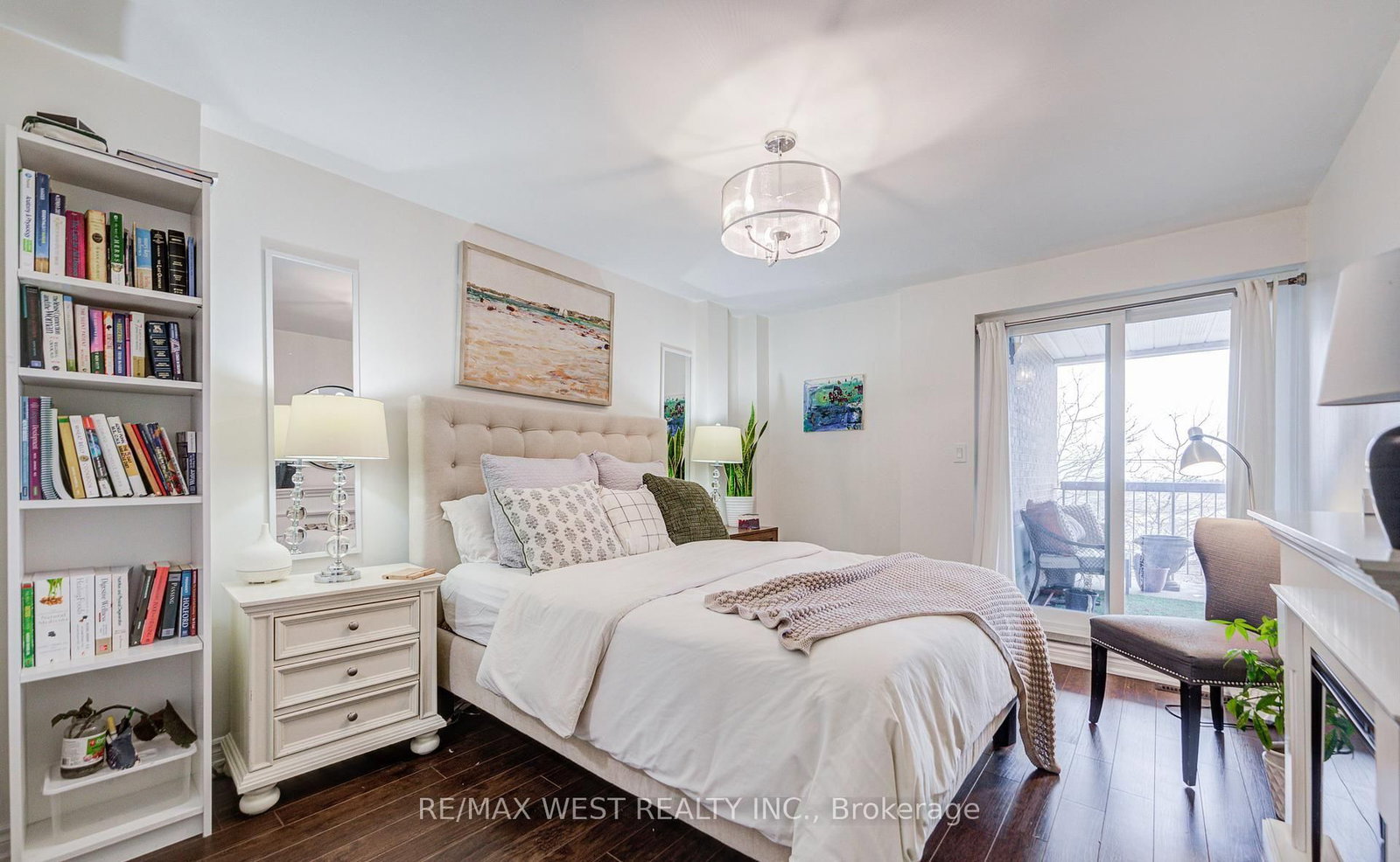 3025 The Credit Woodlands Drive, Unit 320 - Photo 22