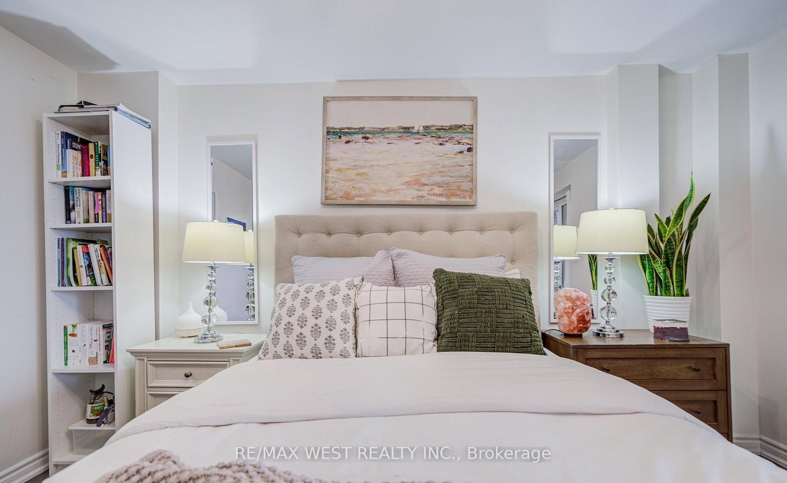 3025 The Credit Woodlands Drive, Unit 320 - Photo 24