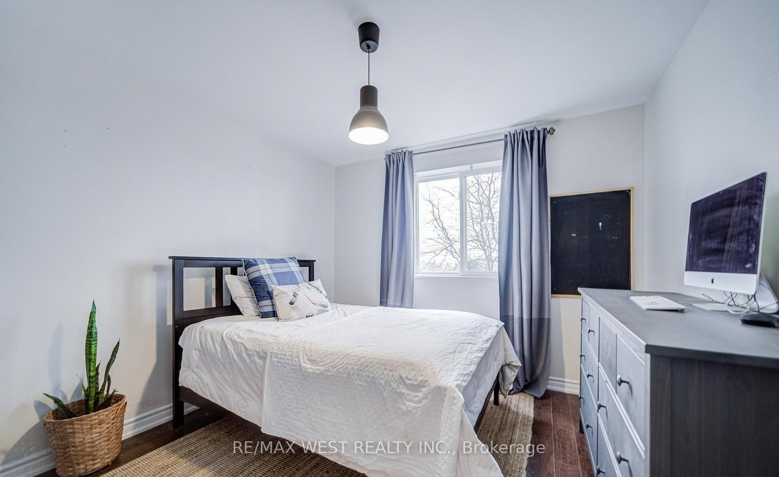 3025 The Credit Woodlands Drive, Unit 320 - Photo 27