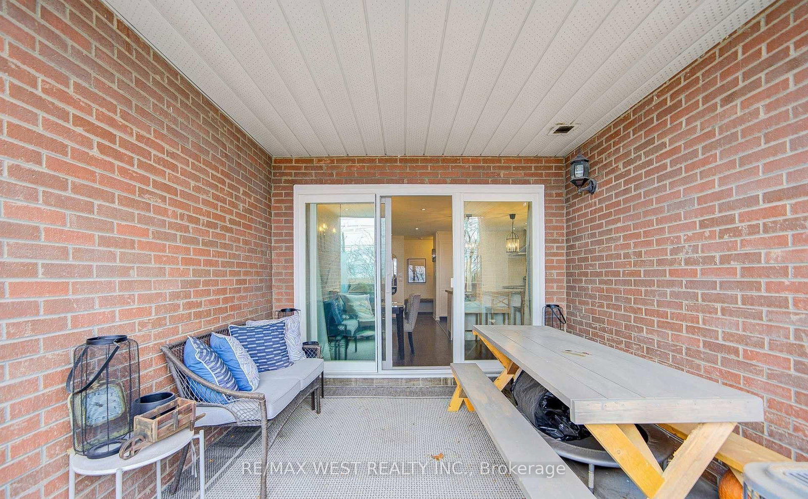 3025 The Credit Woodlands Drive, Unit 320 - Photo 33