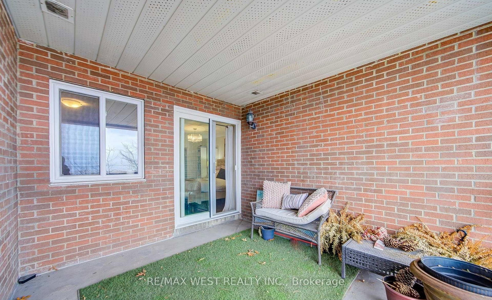 3025 The Credit Woodlands Drive, Unit 320 - Photo 37