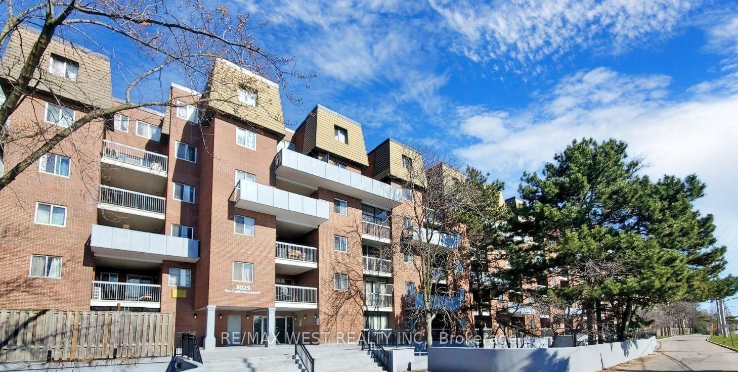 3025 The Credit Woodlands Drive, Unit 320 - Photo 41