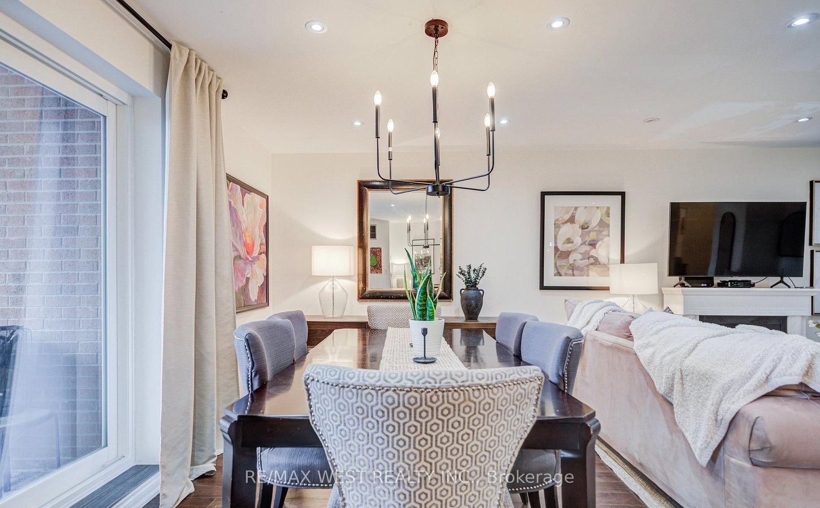 3025 The Credit Woodlands Drive, Unit 320 - Photo 5