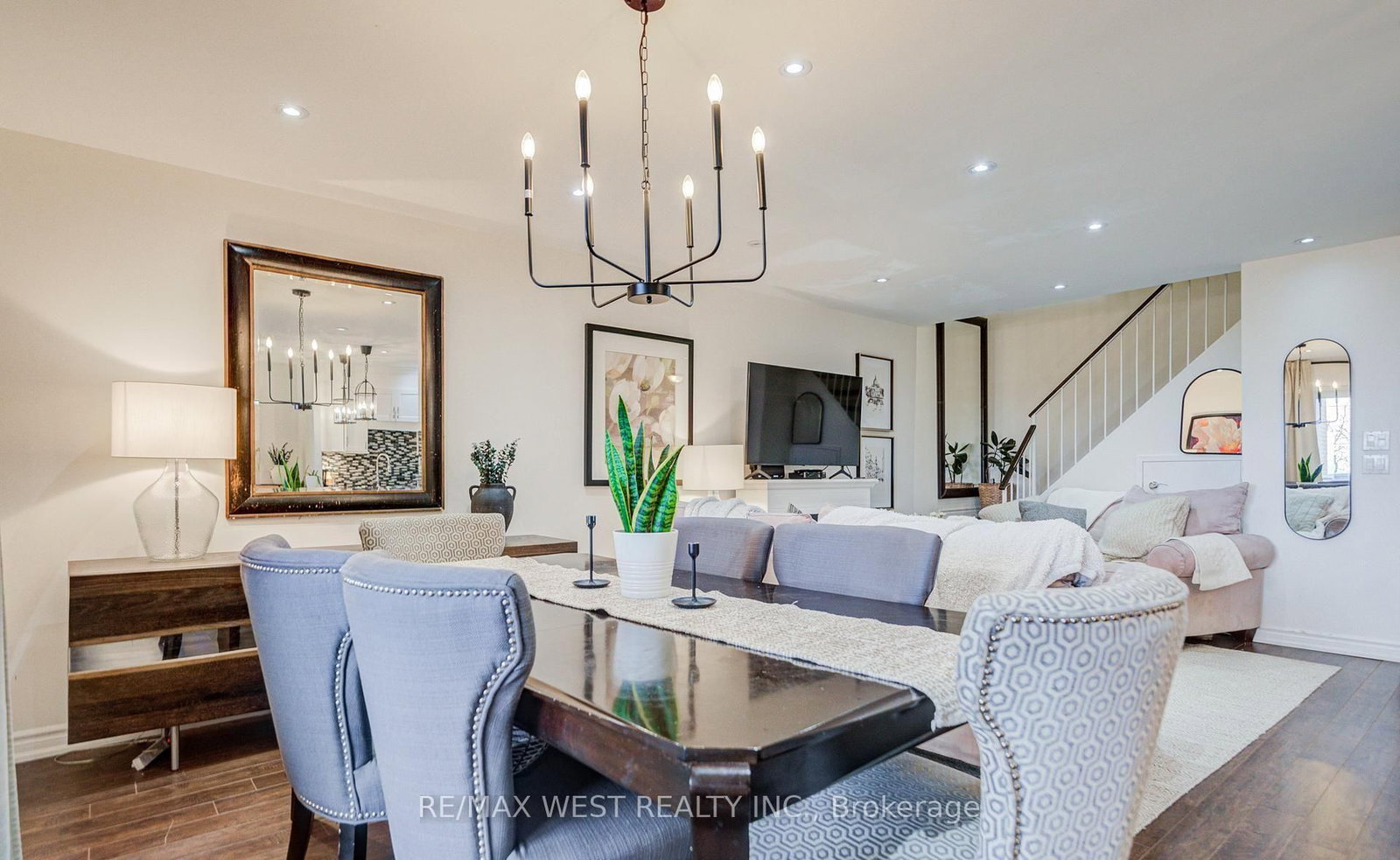 3025 The Credit Woodlands Drive, Unit 320 - Photo 6