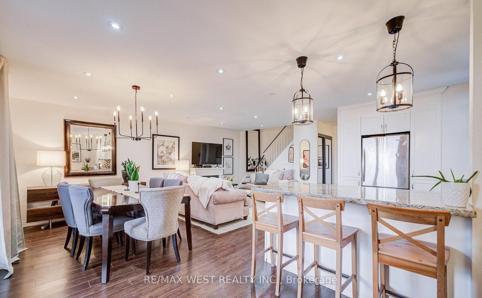 3025 The Credit Woodlands Drive, Unit 320 - Photo 9