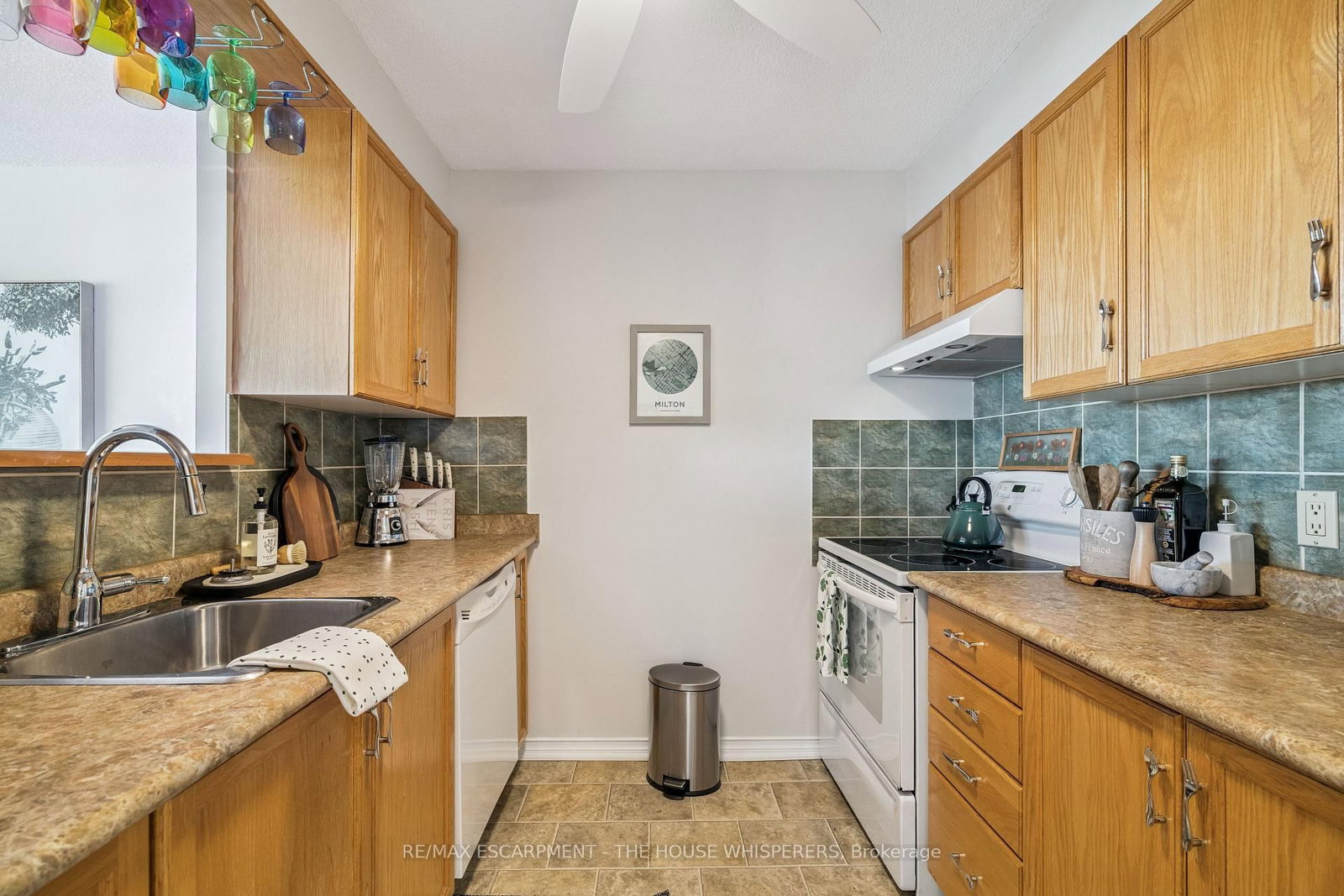 Condo for sale at 701-100 Millside Drive, Milton, Ontario, L9T 5E2 - Old Milton - MLS: W13005814