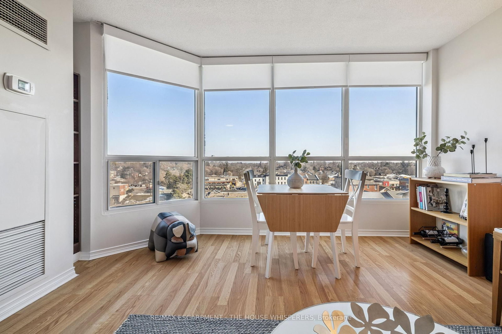 Condo for sale at 701-100 Millside Drive, Milton, Ontario, L9T 5E2 - Old Milton - MLS: W13005814