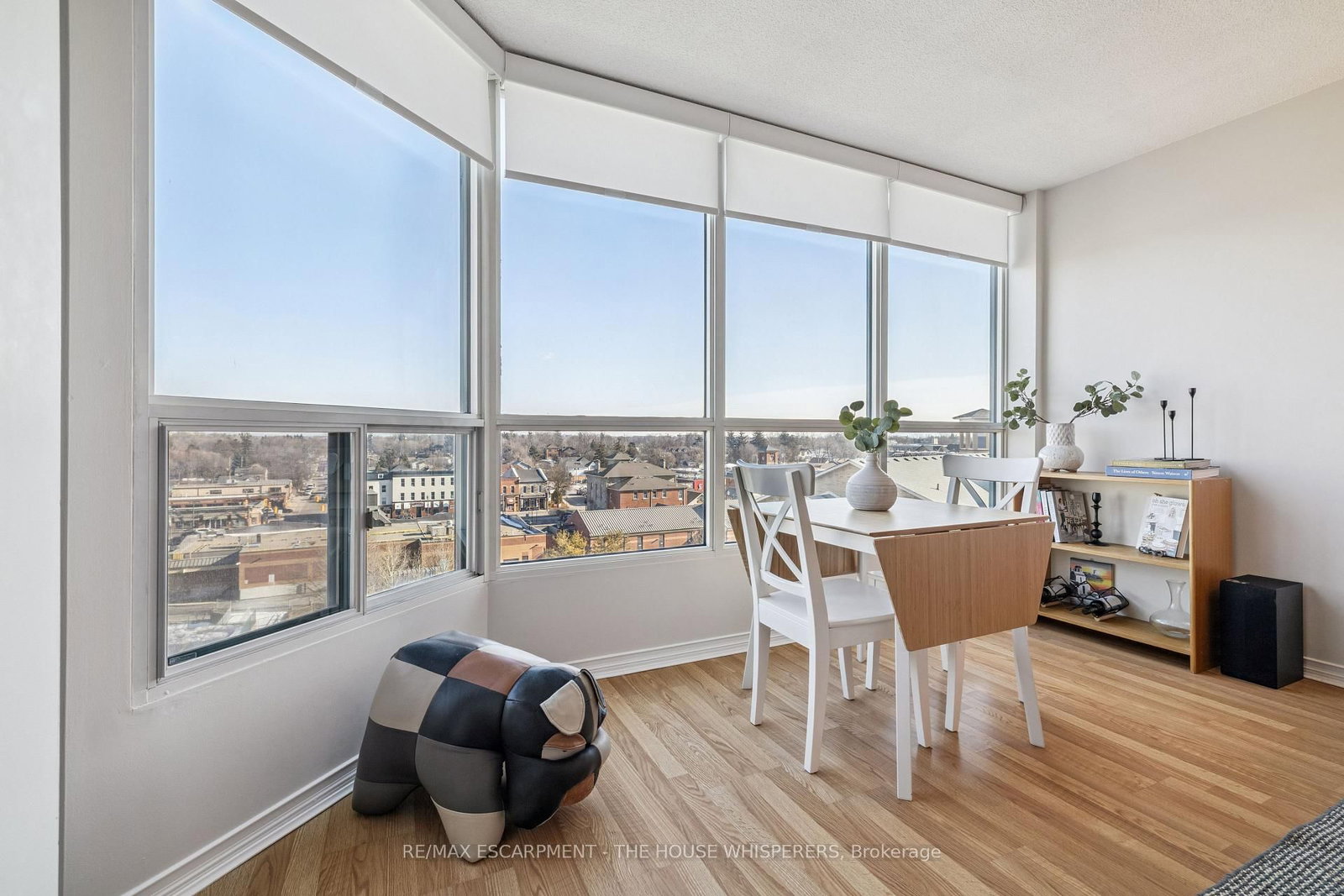 Condo for sale at 701-100 Millside Drive, Milton, Ontario, L9T 5E2 - Old Milton - MLS: W13005814