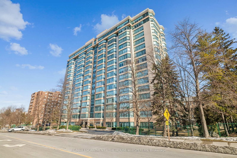 701 - 100 Millside Dr, Milton, L9T 5E2 | Image 2