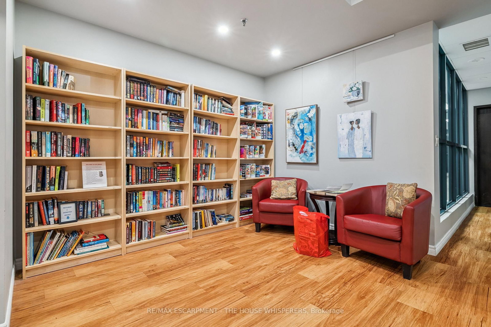 Condo for sale at 701-100 Millside Drive, Milton, Ontario, L9T 5E2 - Old Milton - MLS: W13005814