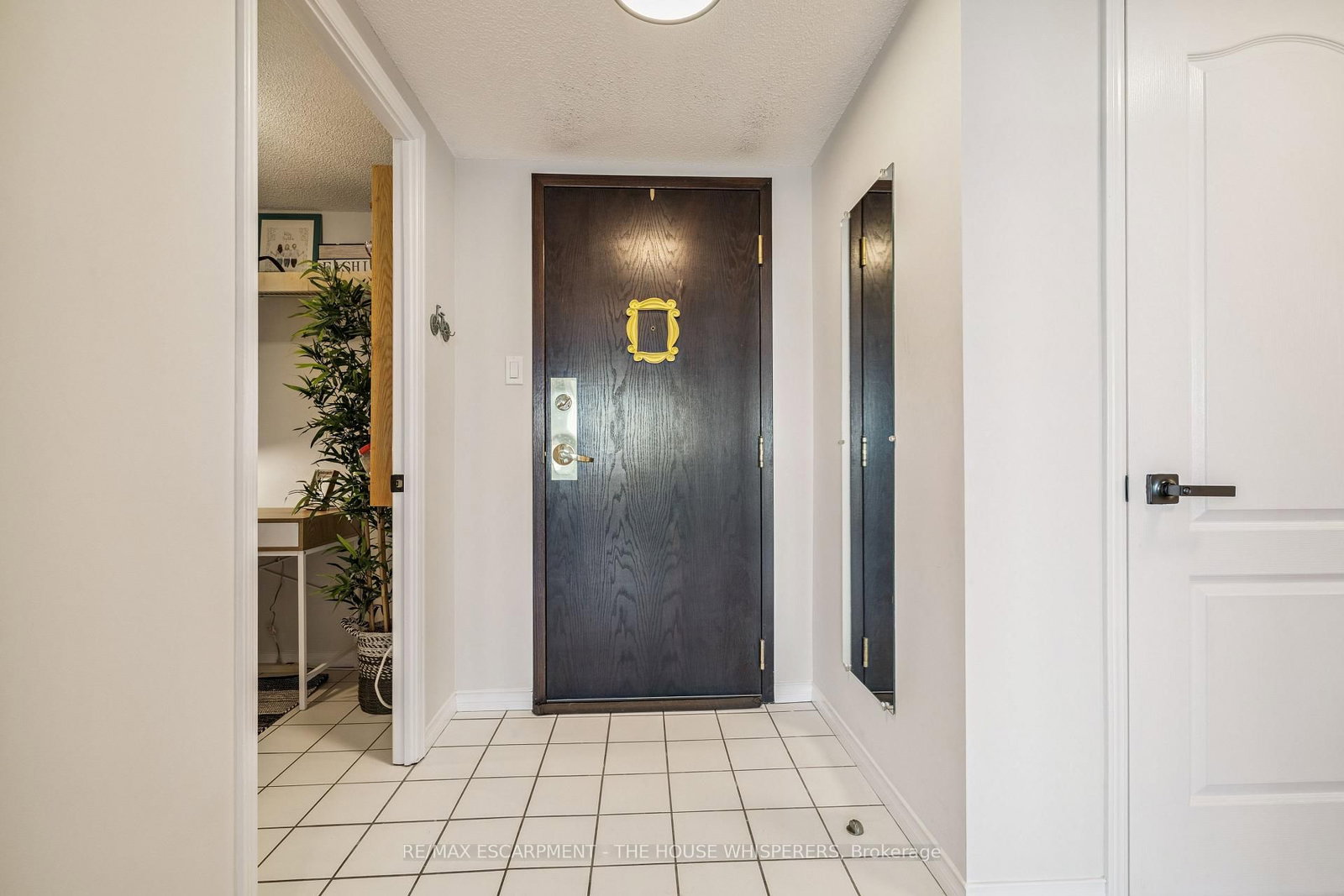 Condo for sale at 701-100 Millside Drive, Milton, Ontario, L9T 5E2 - Old Milton - MLS: W13005814