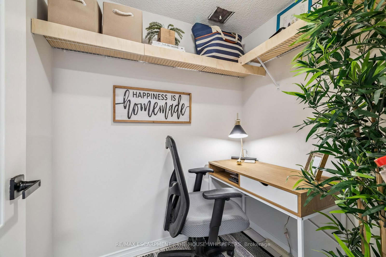 Condo for sale at 701-100 Millside Drive, Milton, Ontario, L9T 5E2 - Old Milton - MLS: W13005814