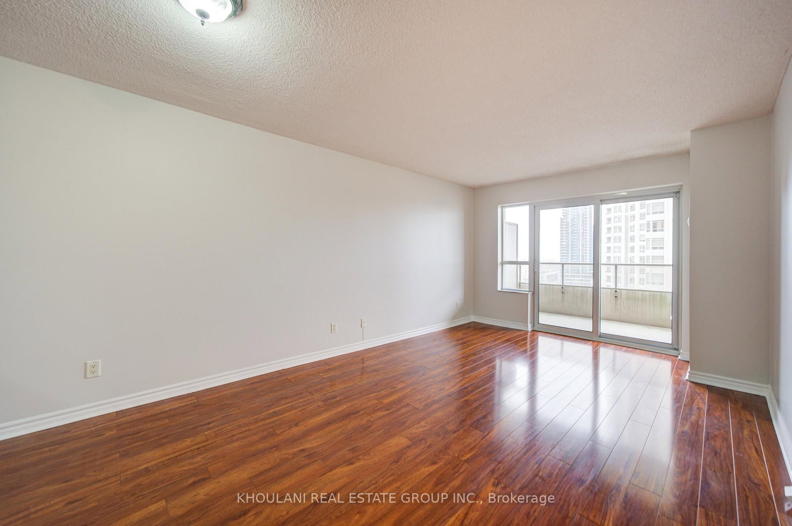 25 Kingsbridge Garden Circle, Unit 1423 - Photo 12