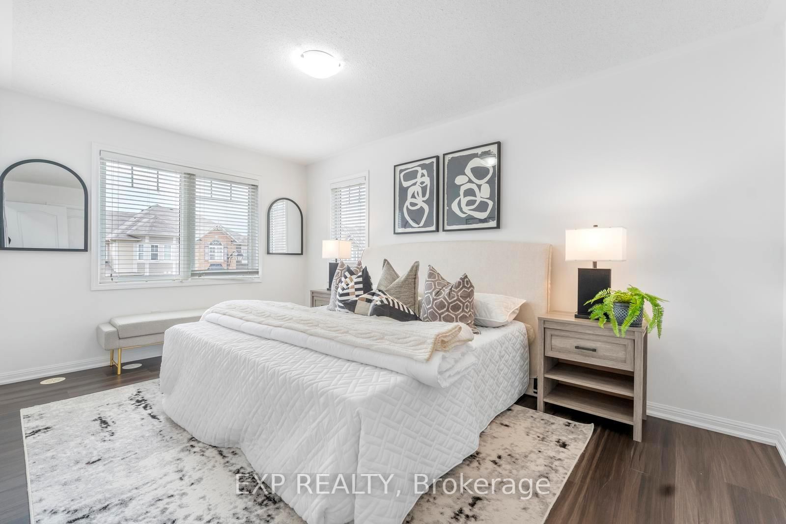 Townhouse for sale at 920 Nadalin Heights, Milton, Ontario, L9T 8R2 - Willmott - MLS: W13005996