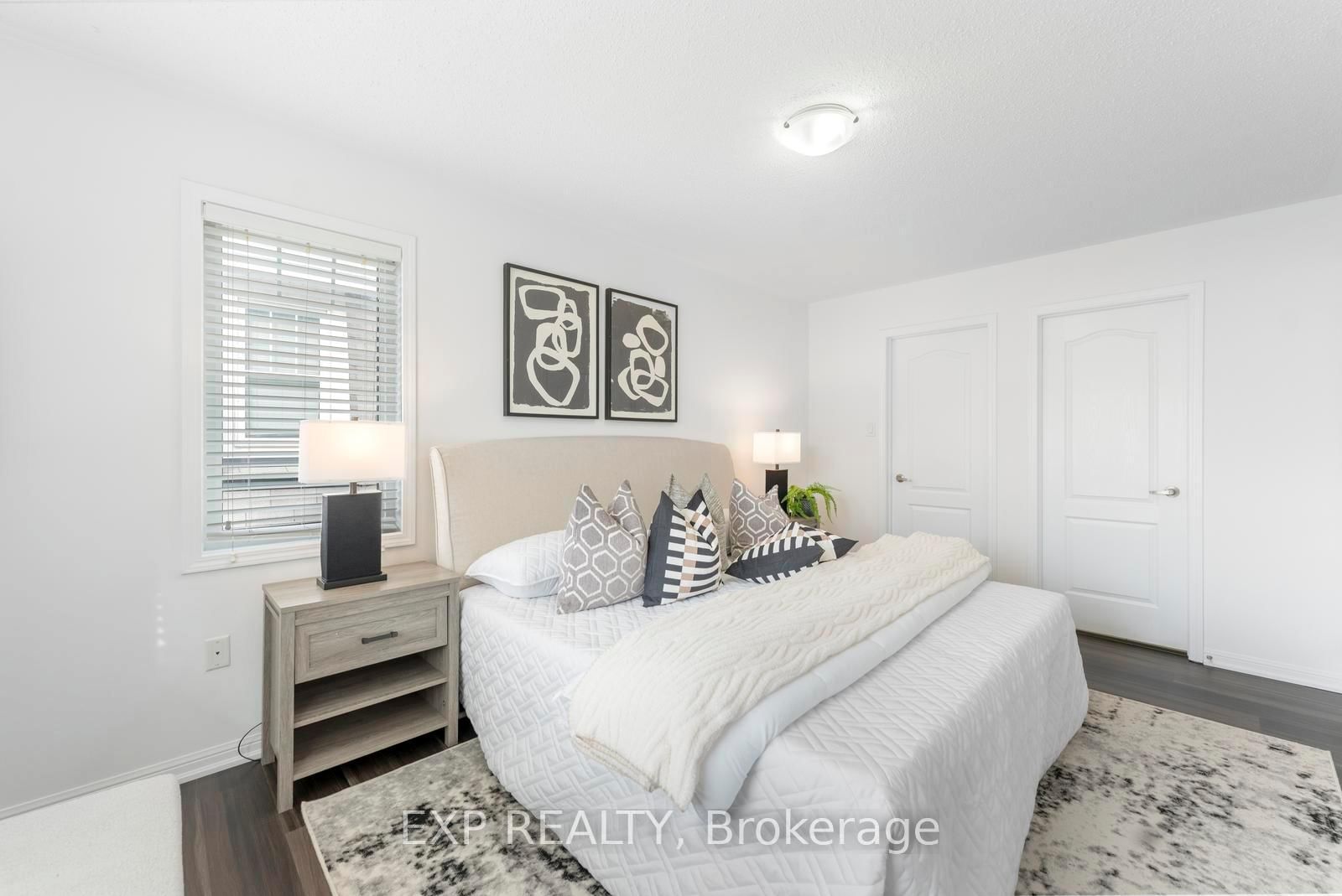 Townhouse for sale at 920 Nadalin Heights, Milton, Ontario, L9T 8R2 - Willmott - MLS: W13005996