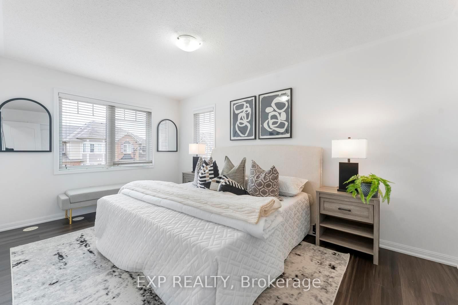 Townhouse for sale at 920 Nadalin Heights, Milton, Ontario, L9T 8R2 - Willmott - MLS: W13005996