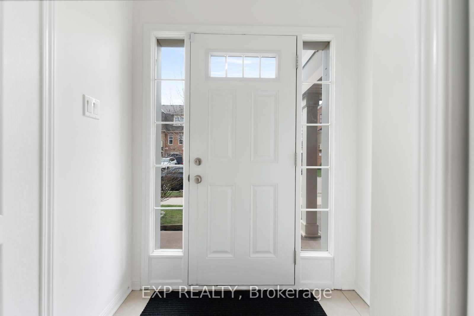 Townhouse for sale at 920 Nadalin Heights, Milton, Ontario, L9T 8R2 - Willmott - MLS: W13005996