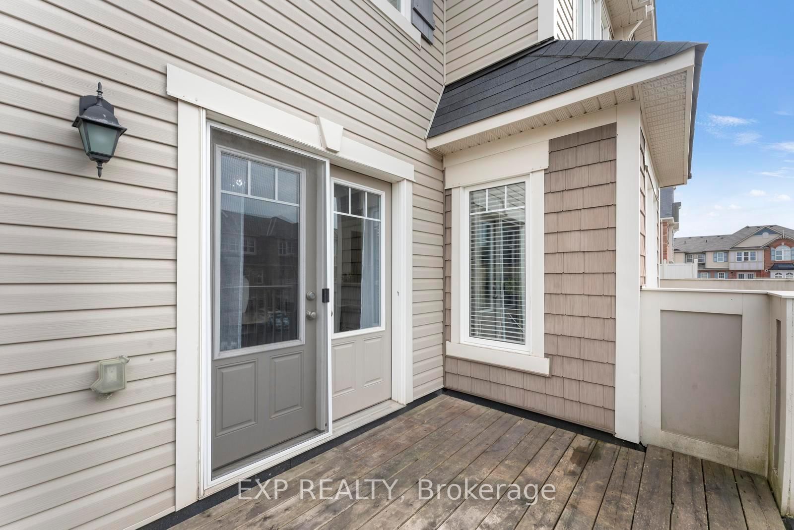 Townhouse for sale at 920 Nadalin Heights, Milton, Ontario, L9T 8R2 - Willmott - MLS: W13005996