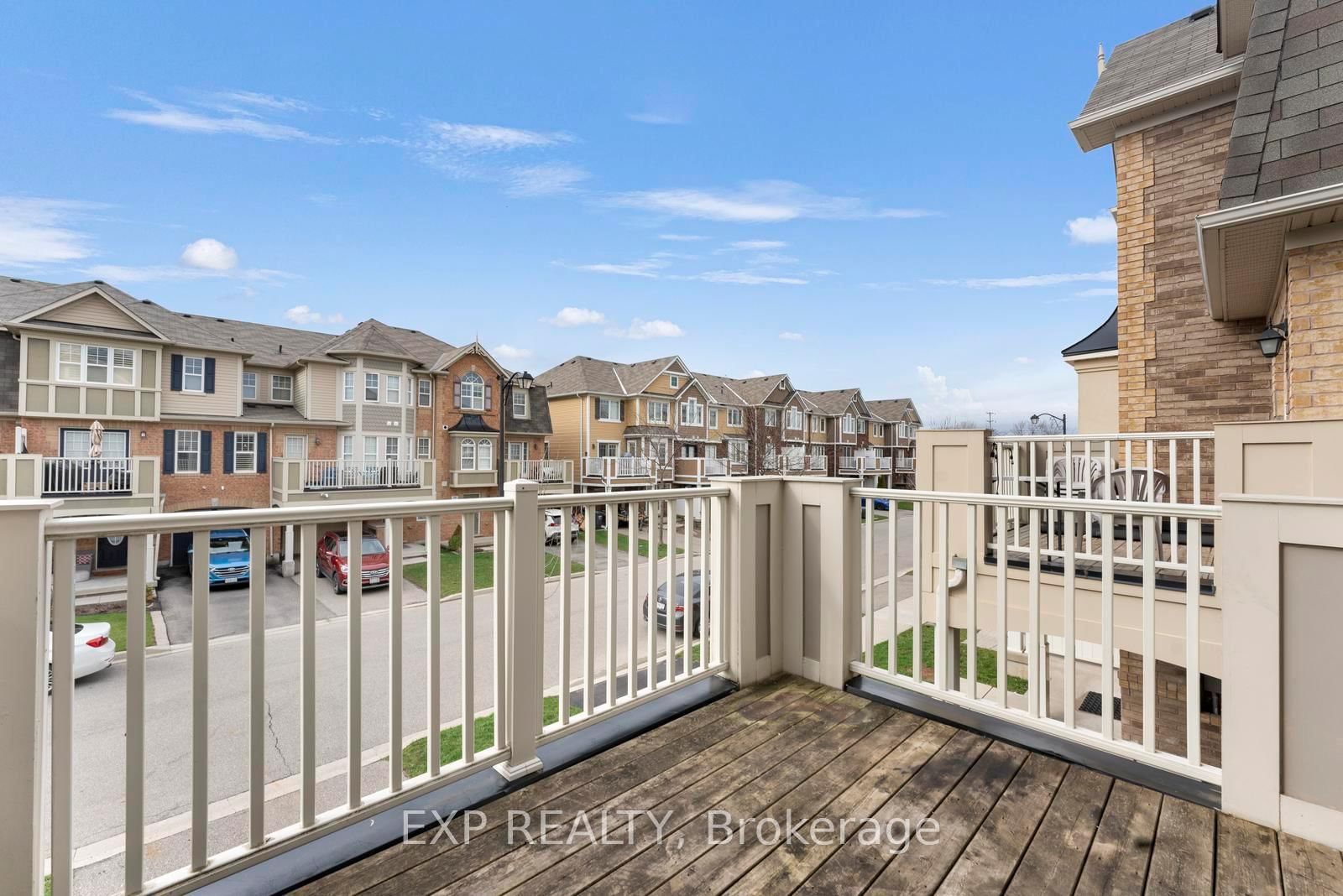 Townhouse for sale at 920 Nadalin Heights, Milton, Ontario, L9T 8R2 - Willmott - MLS: W13005996