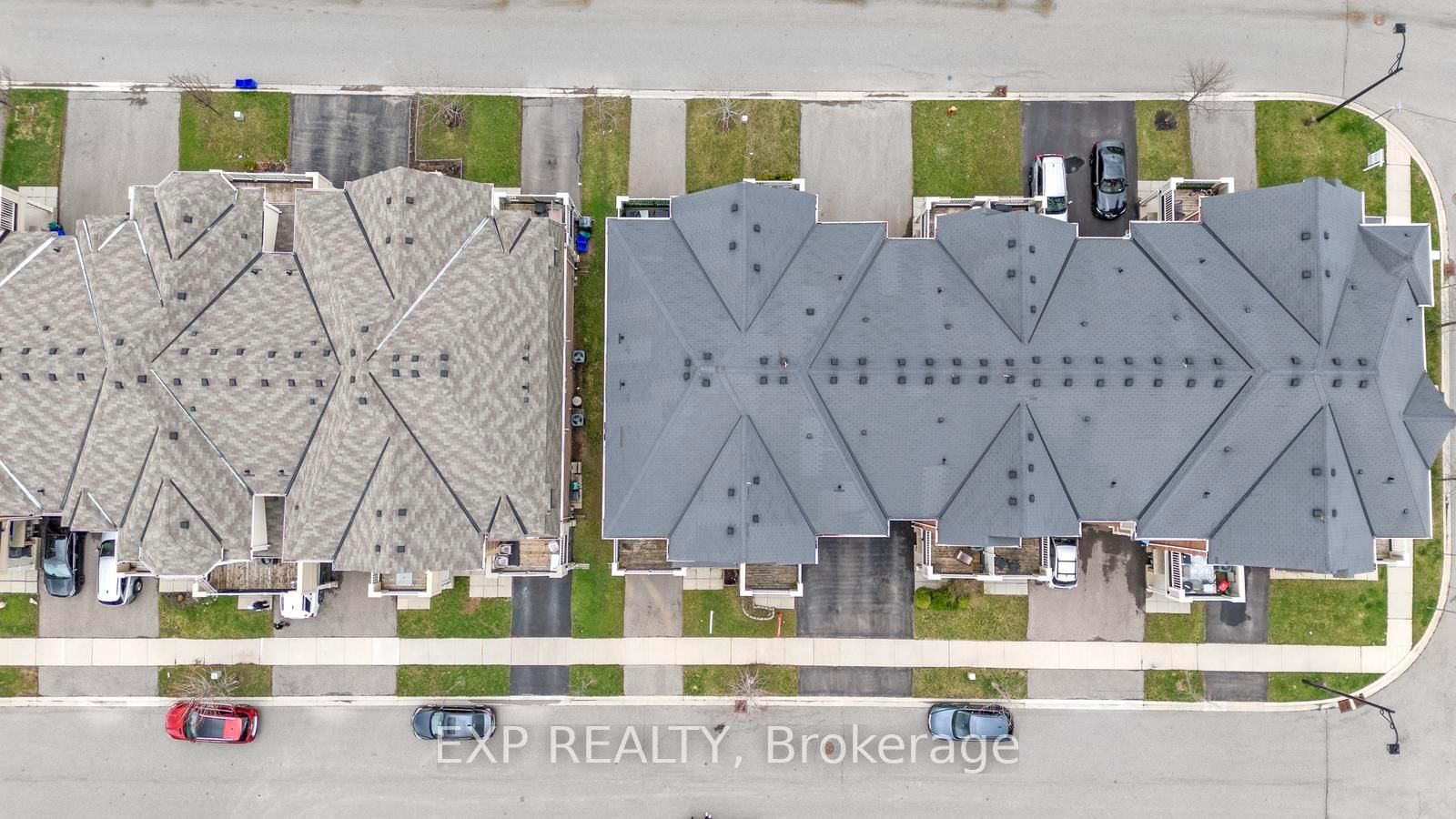 Townhouse for sale at 920 Nadalin Heights, Milton, Ontario, L9T 8R2 - Willmott - MLS: W13005996