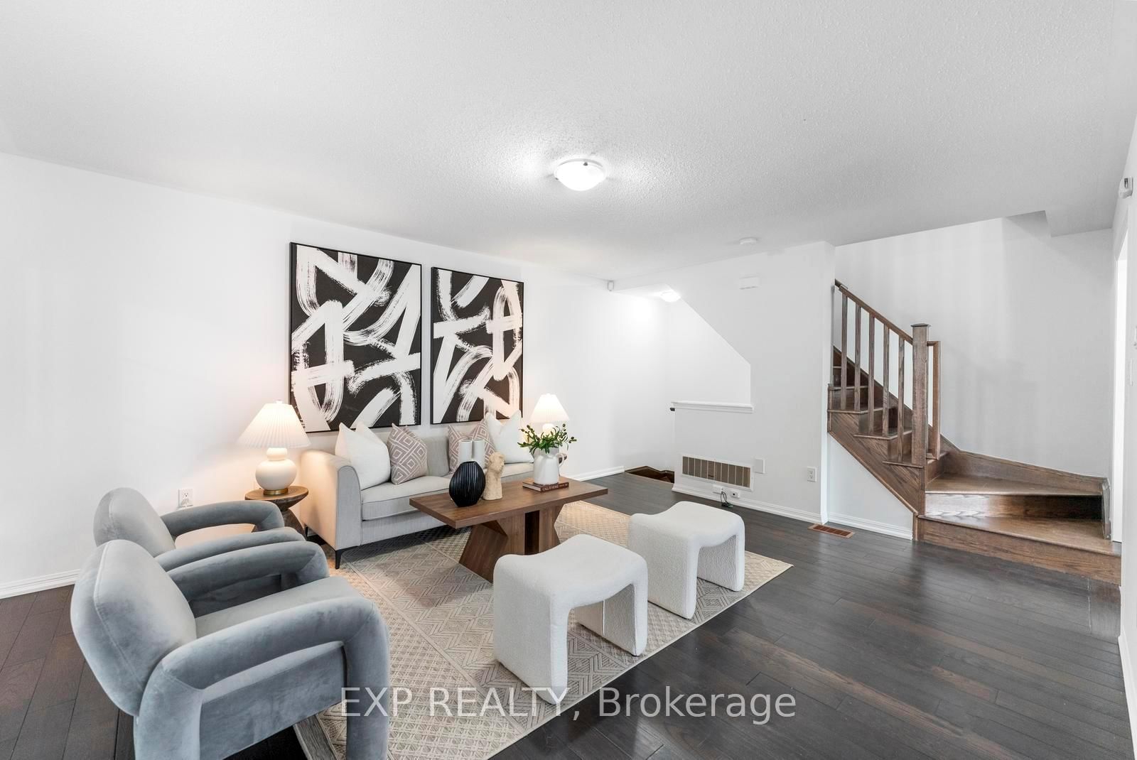 Townhouse for sale at 920 Nadalin Heights, Milton, Ontario, L9T 8R2 - Willmott - MLS: W13005996