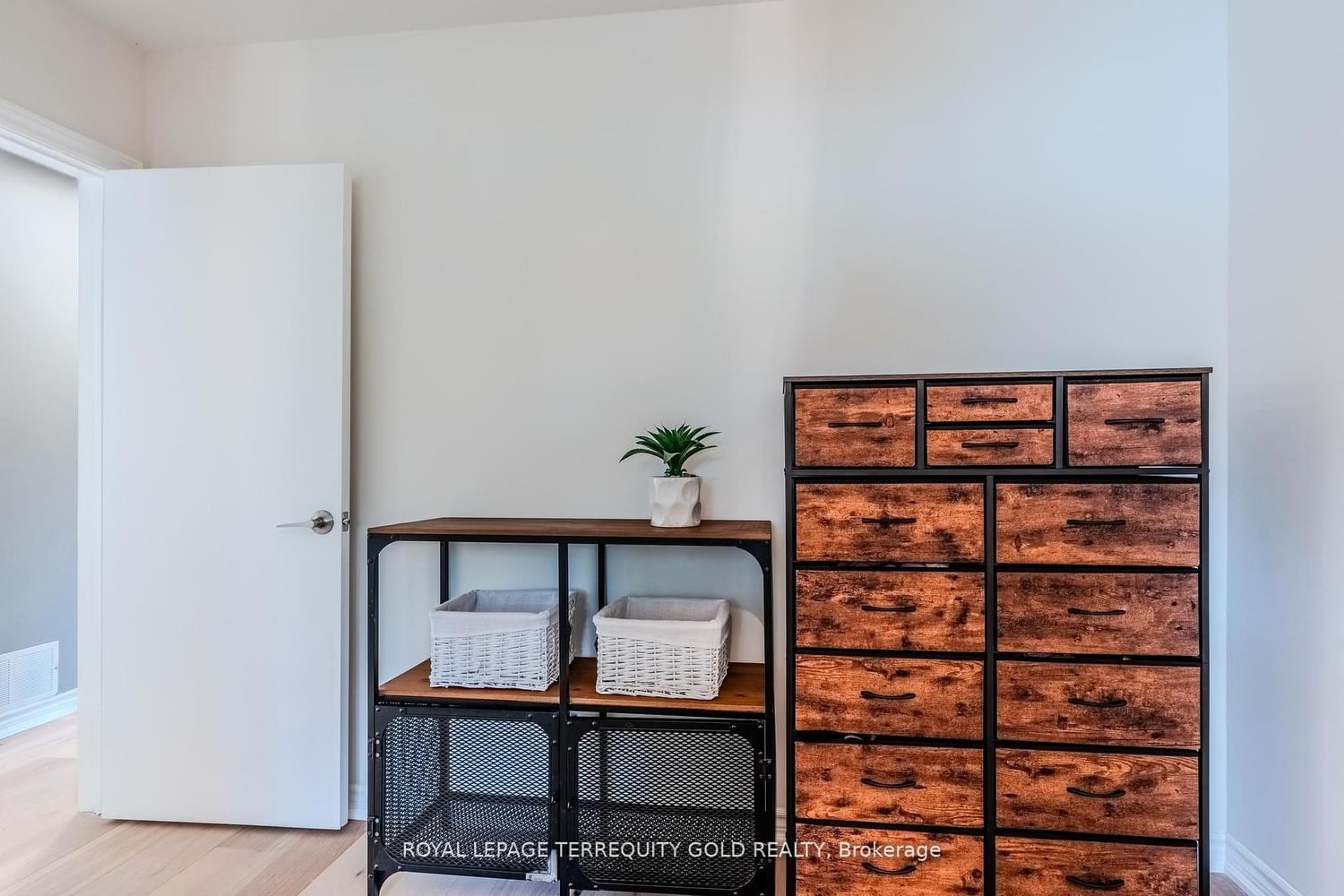 327 River Side Drive - Photo 27