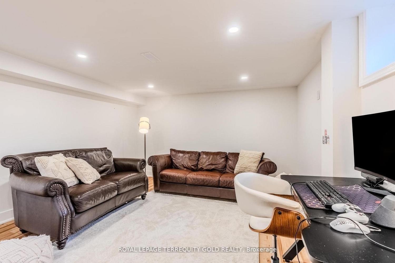 327 River Side Drive - Photo 40