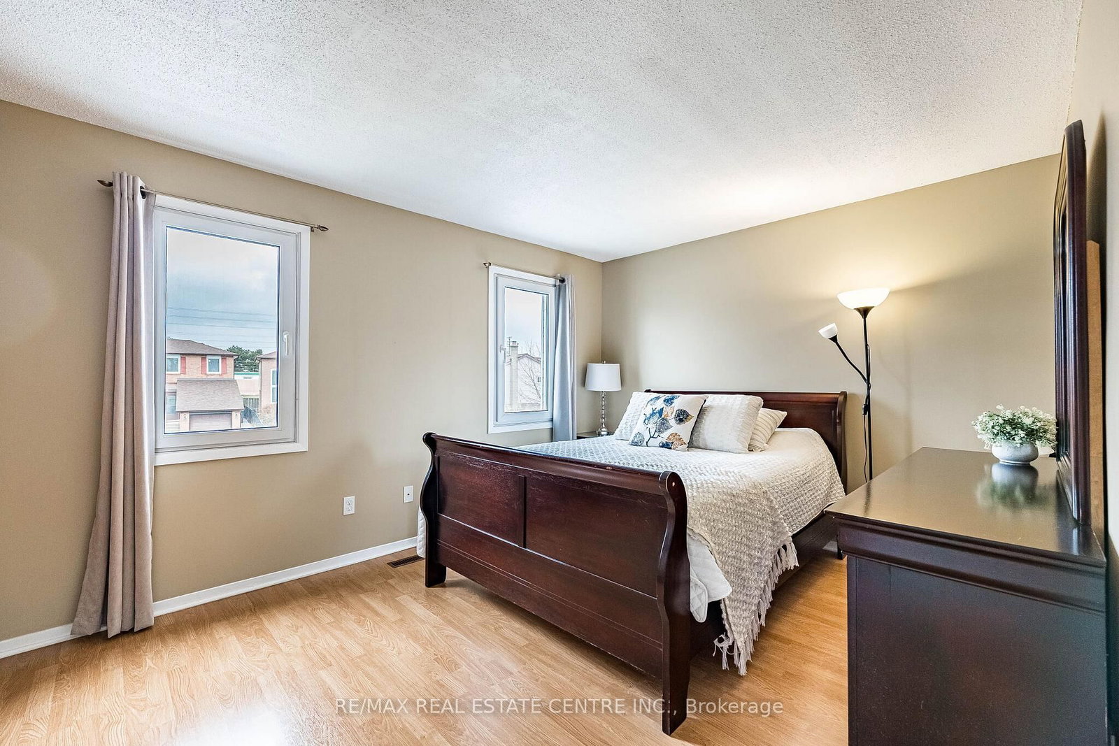 Detached House for sale at 1 Northgate Boulevard, Brampton, Ontario, L6S 4G6 - Westgate - MLS: W13006074