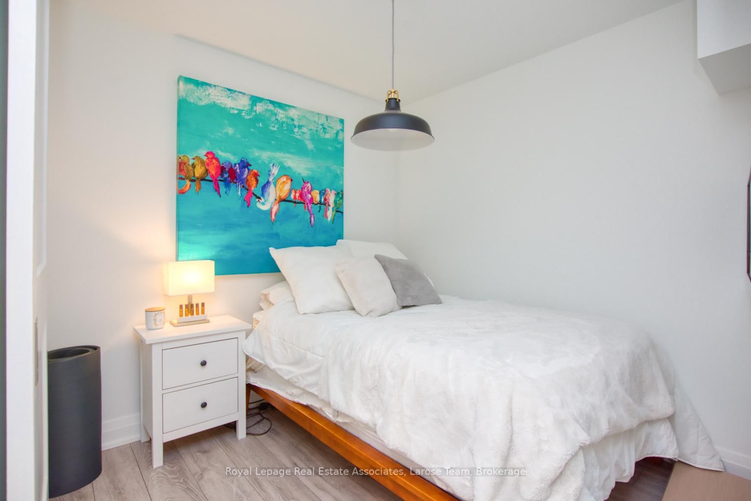 21 Park Street E, Unit 811 - Photo 12