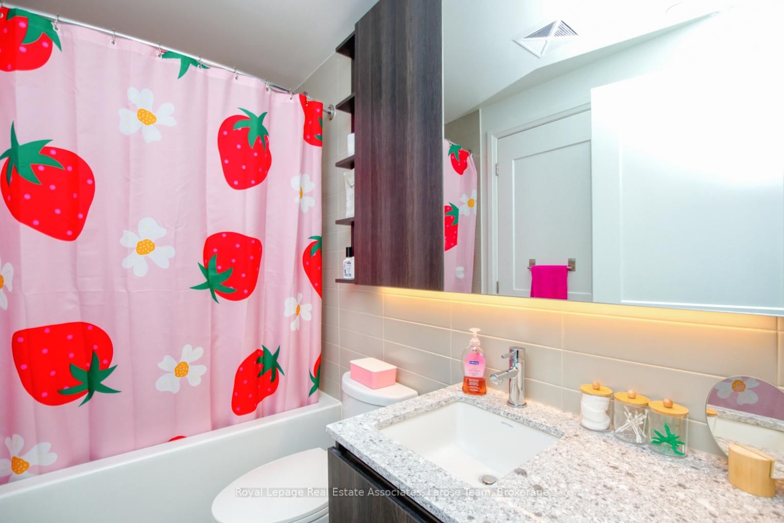 21 Park Street E, Unit 811 - Photo 17