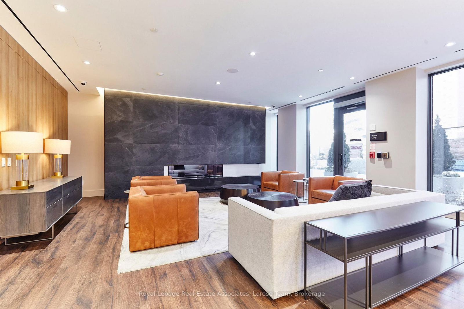 21 Park Street E, Unit 811 - Photo 22