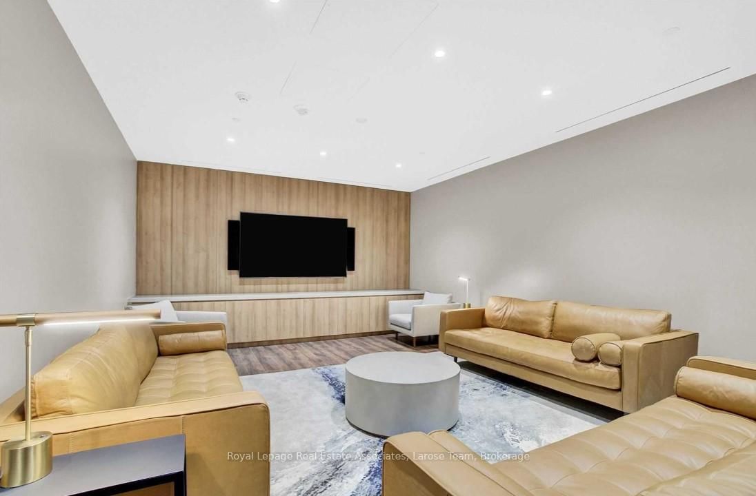 21 Park Street E, Unit 811 - Photo 30