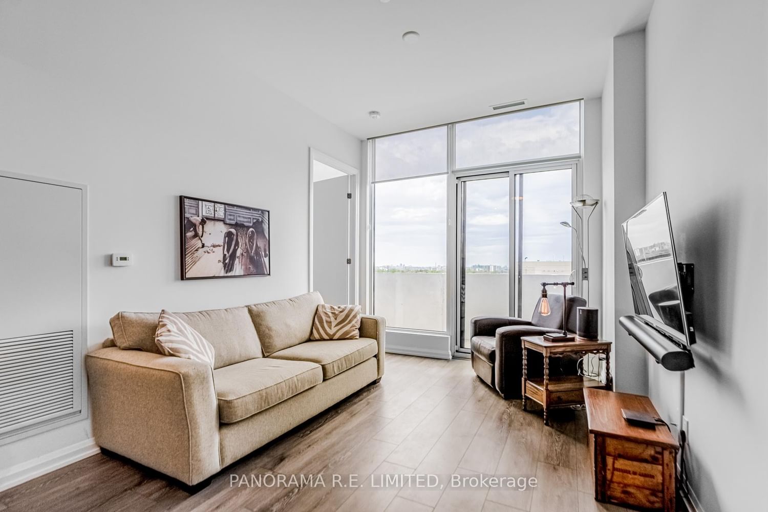 4208 Dundas Street W, Unit 802 - Photo 4