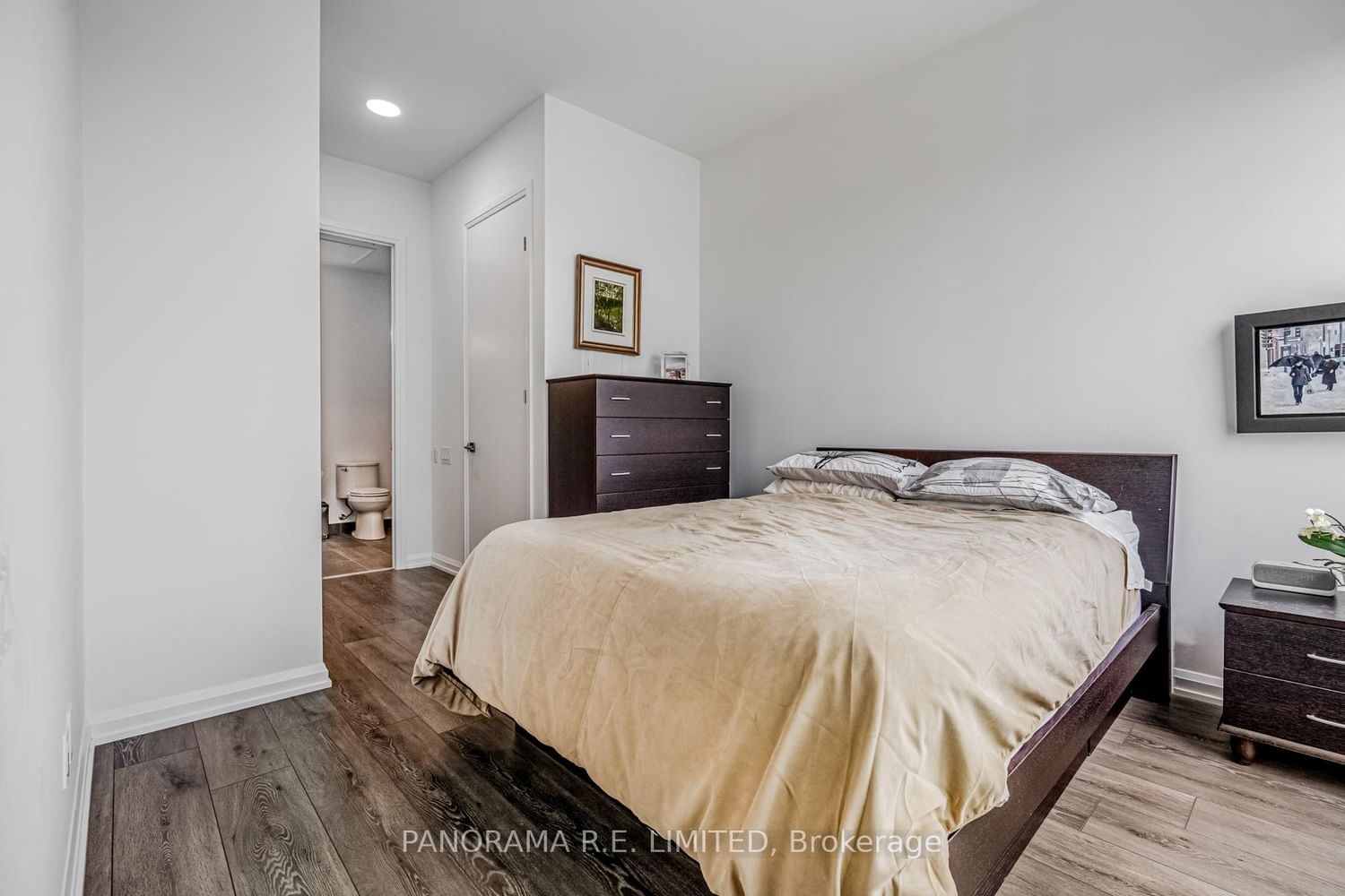 4208 Dundas Street W, Unit 802 - Photo 6