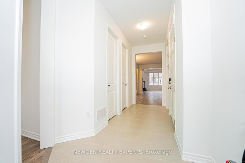 1405 Fourth Line, Milton, L9E 0G6 | Image 2