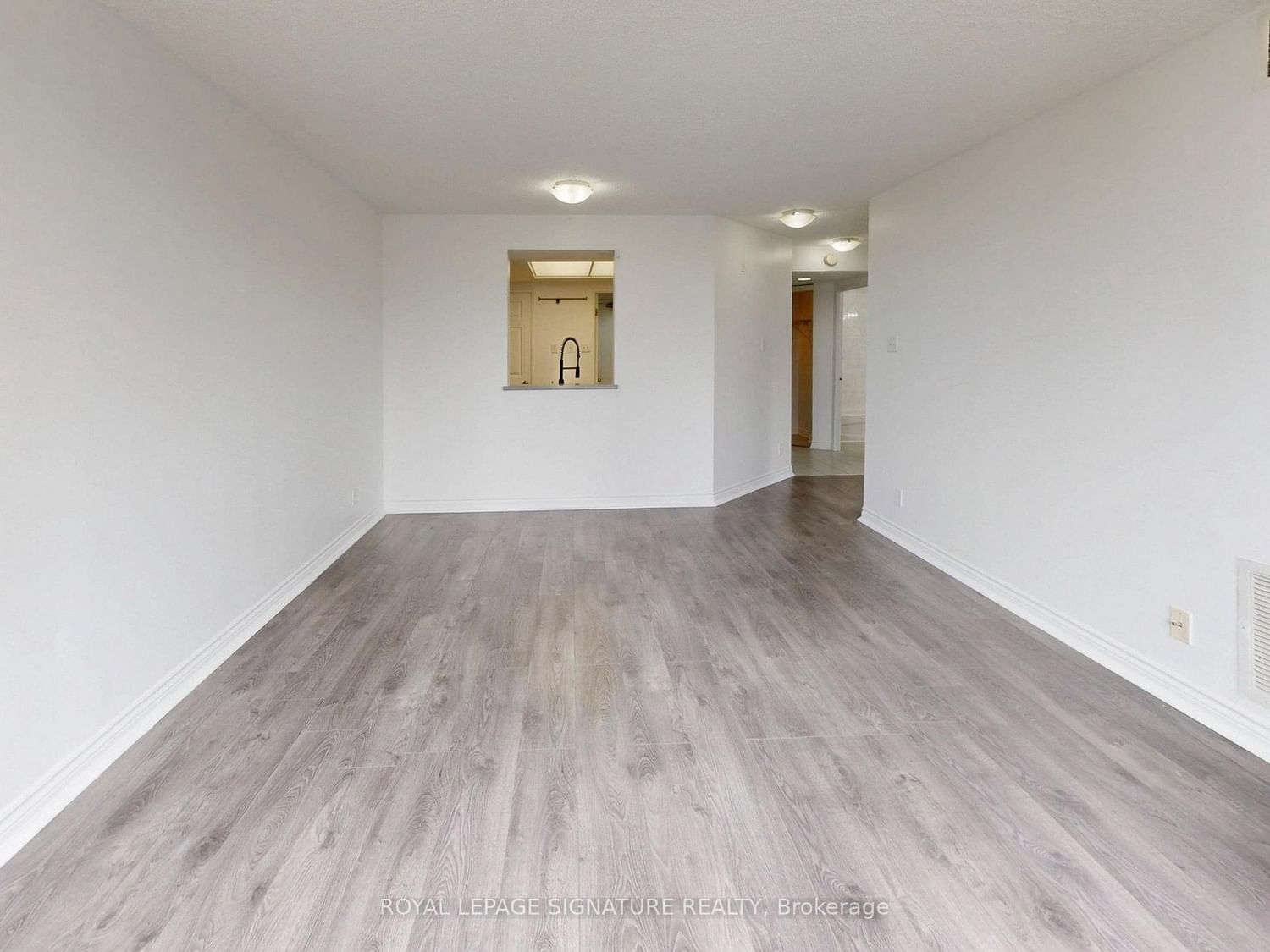 6 Humberline Drive, Unit 303 - Photo 13