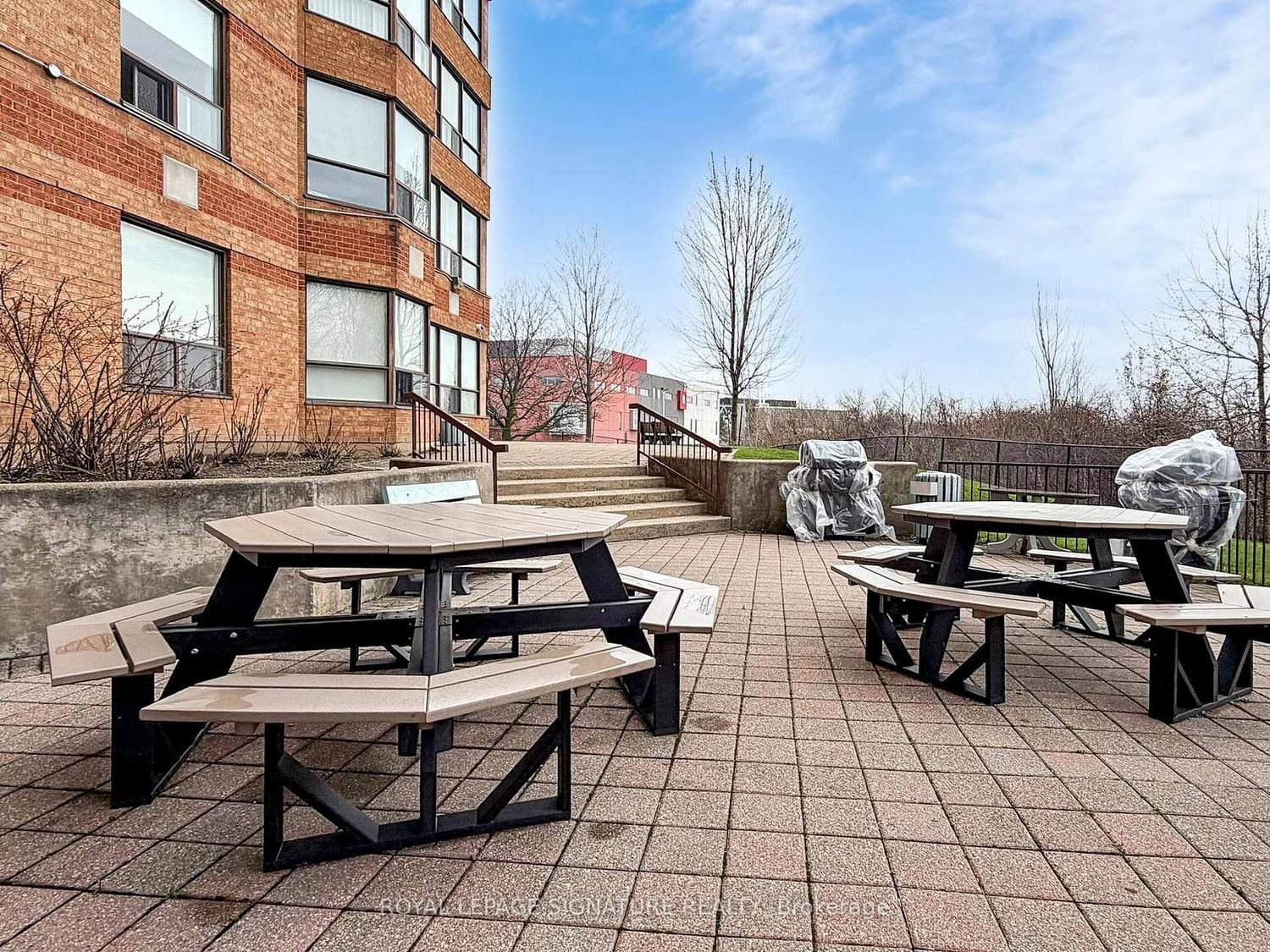 6 Humberline Drive, Unit 303 - Photo 32