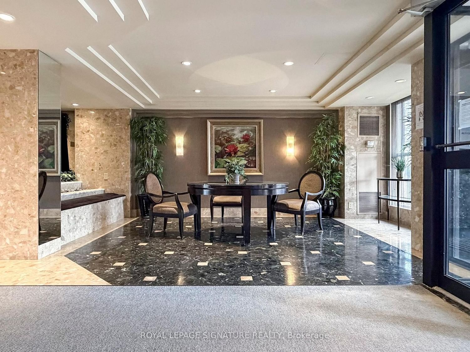 6 Humberline Drive, Unit 303 - Photo 4