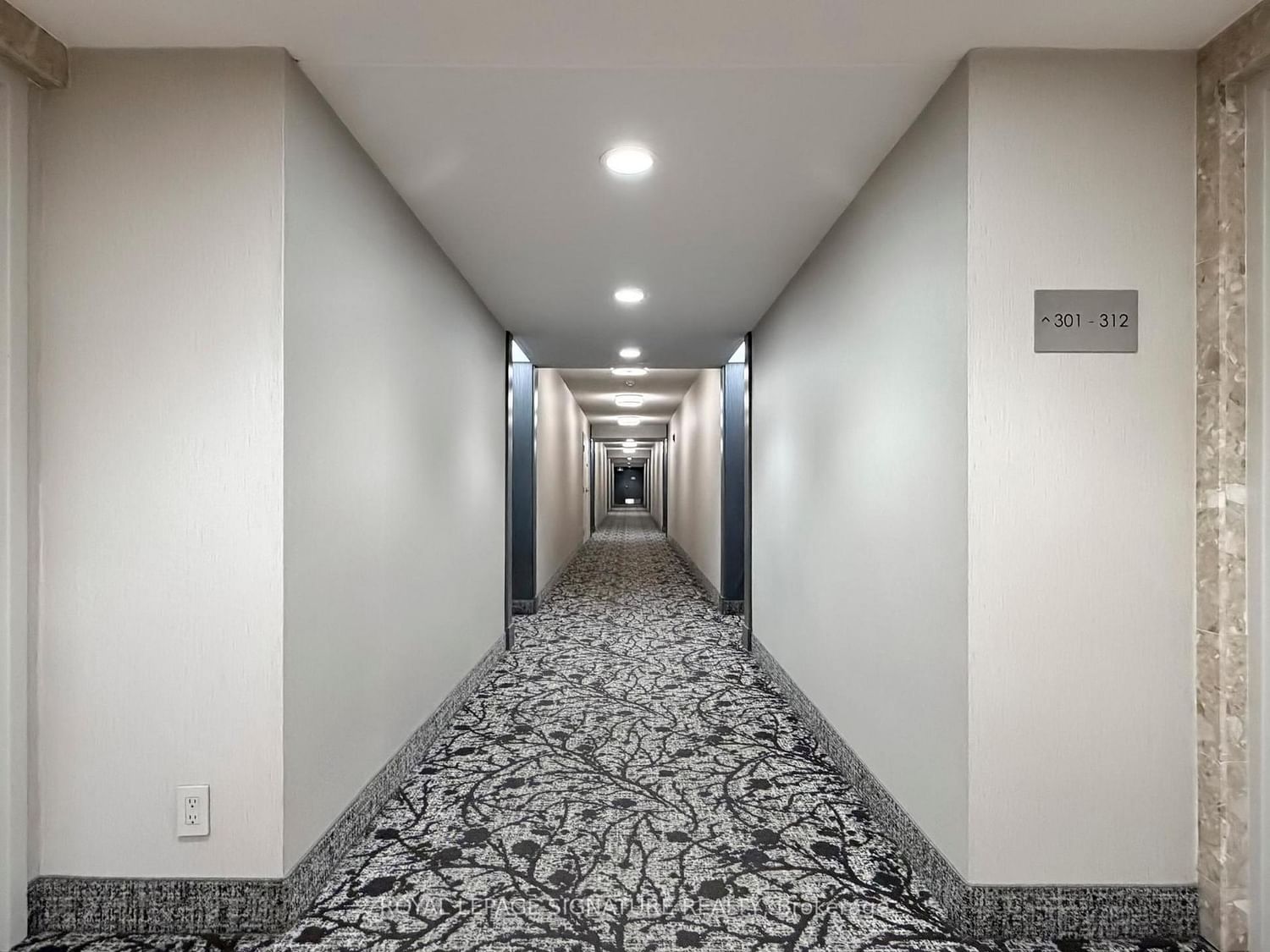 6 Humberline Drive, Unit 303 - Photo 9