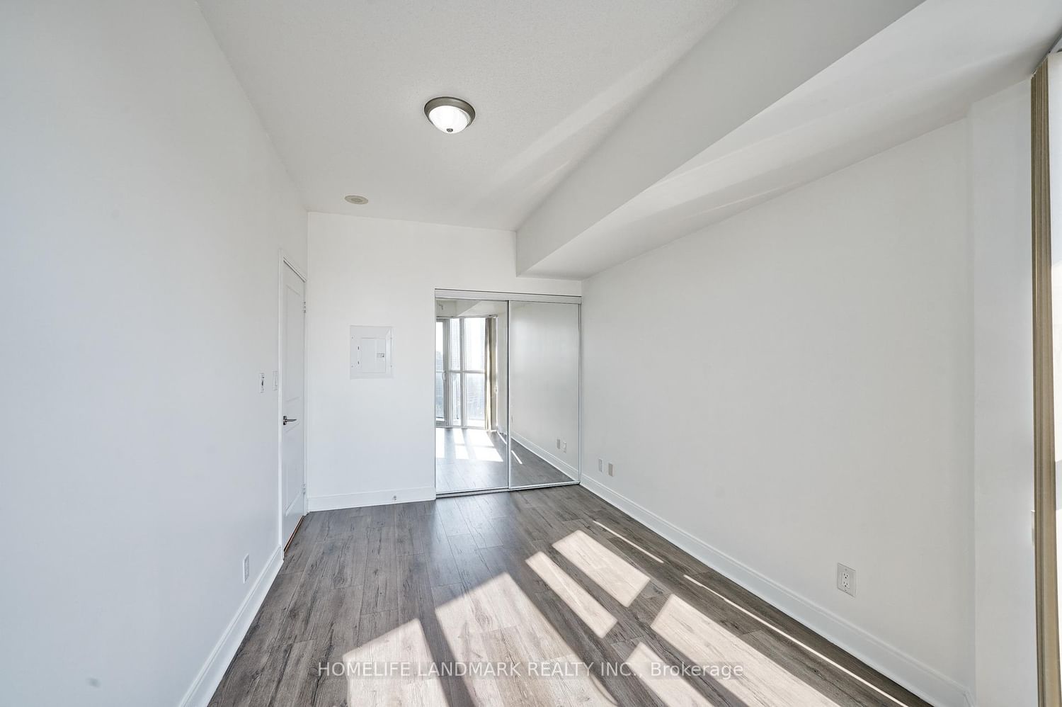 60 Absolute Avenue, Unit 2002 - Photo 19