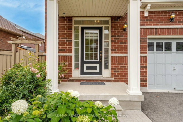 342 GIDDINGS Crescent