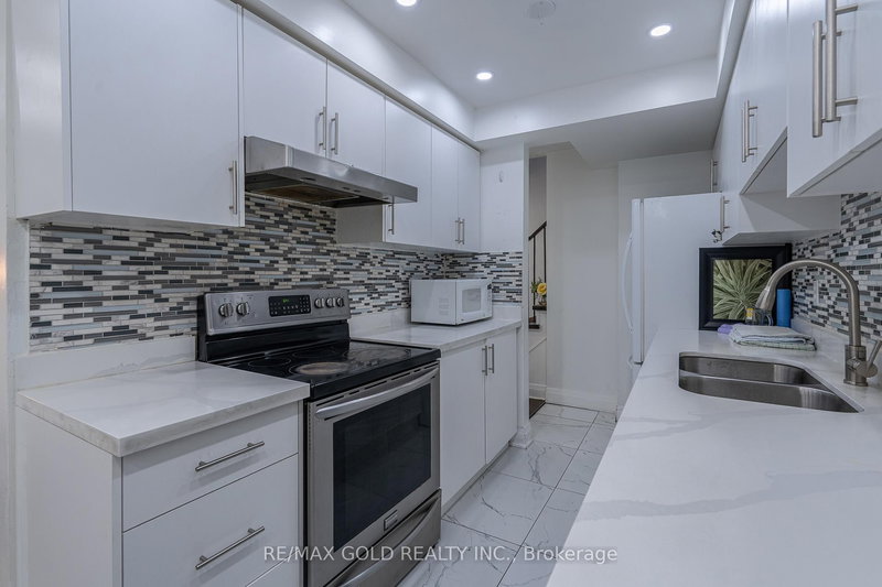 102 Bunchberry Way, Brampton, Ontario