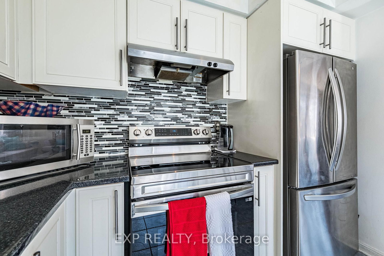 Semi-Detached House for sale at 53 Sweetwood Circle, Brampton, Ontario, L7A 2X7 - Fletcher's Meadow - MLS: W13006352