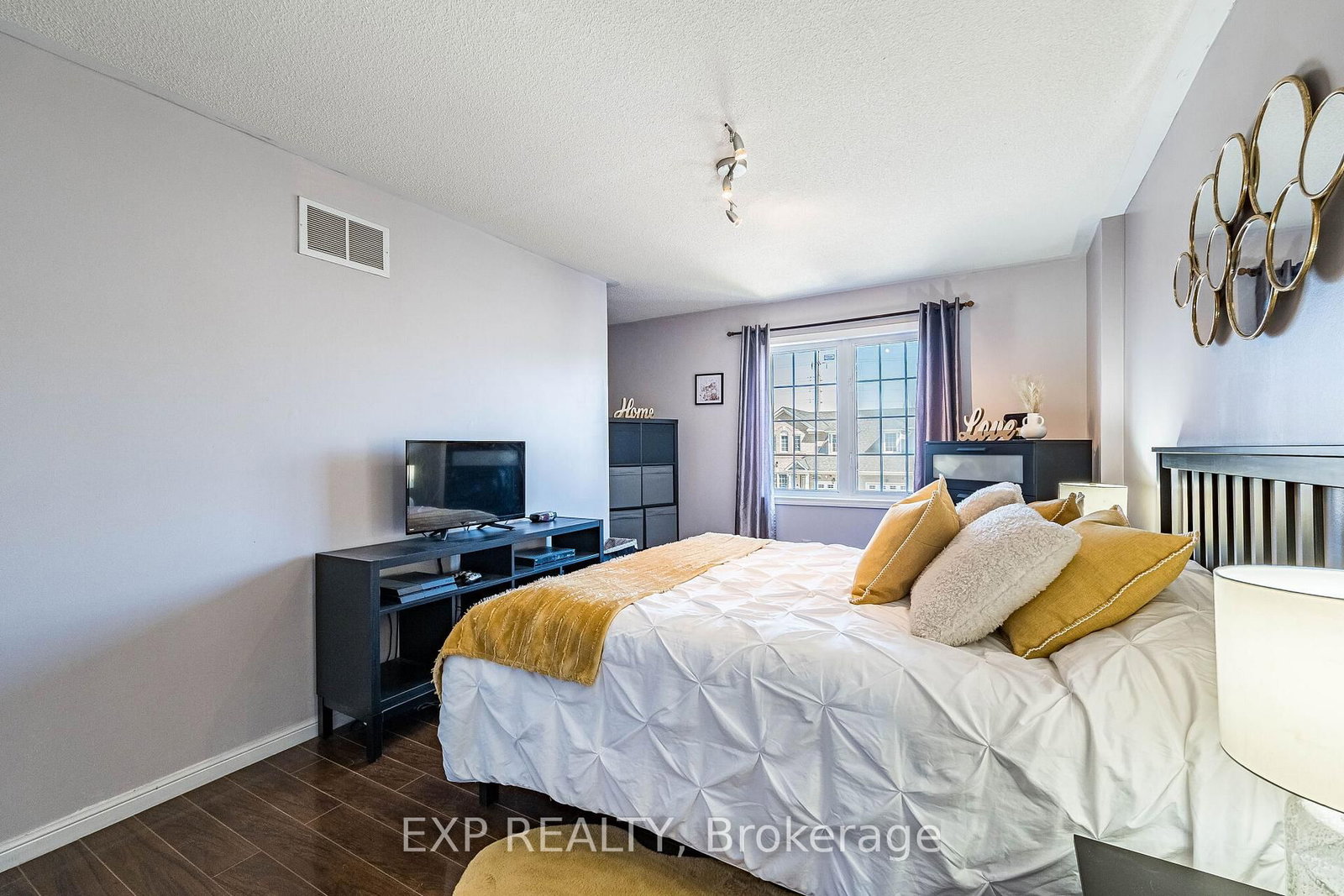 Semi-Detached House for sale at 53 Sweetwood Circle, Brampton, Ontario, L7A 2X7 - Fletcher's Meadow - MLS: W13006352