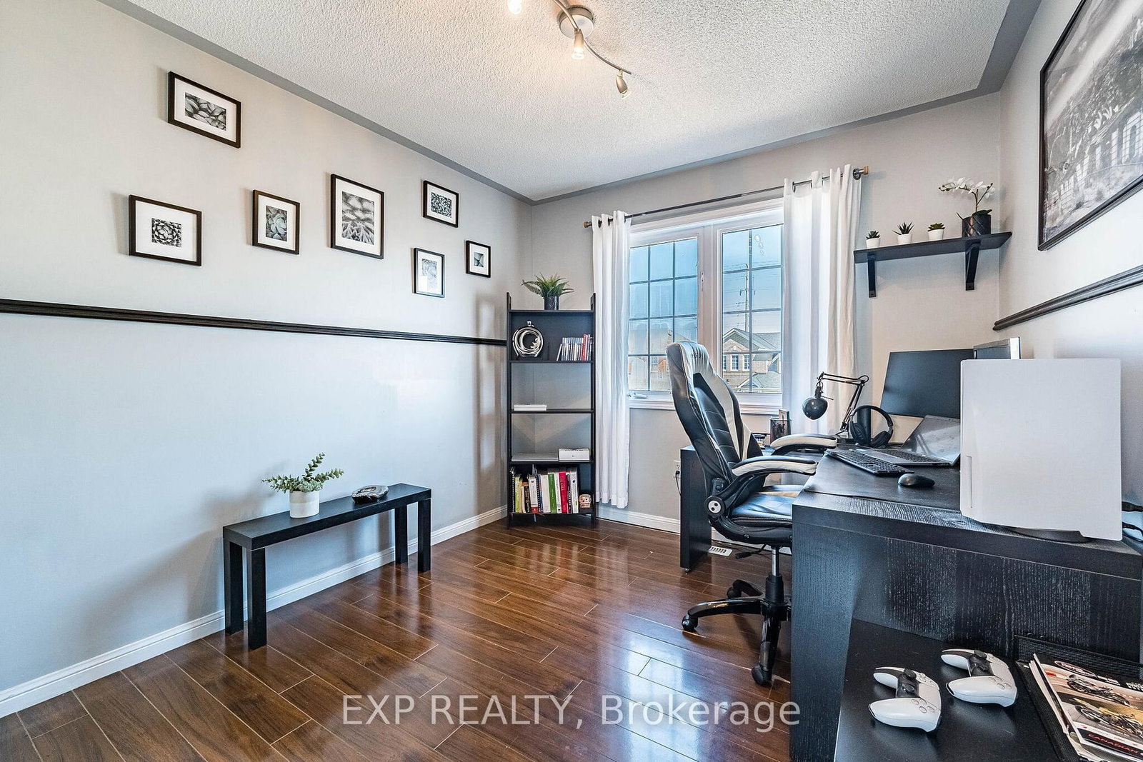 Semi-Detached House for sale at 53 Sweetwood Circle, Brampton, Ontario, L7A 2X7 - Fletcher's Meadow - MLS: W13006352