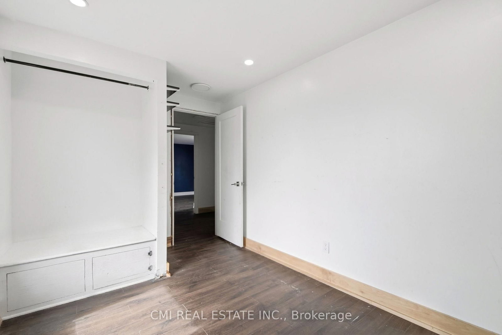 Detached House for sale at 8 Huronia Court, Brampton, Ontario, L6S 2C7 - Central Park - MLS: W13006368