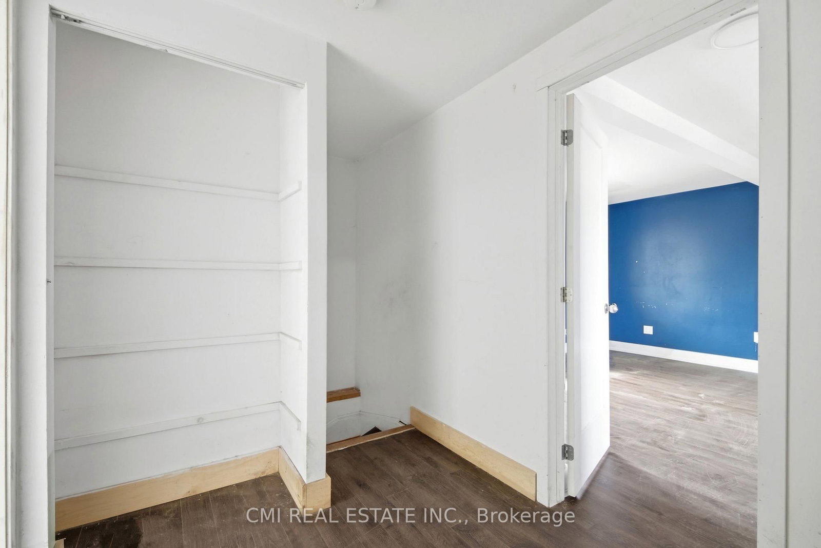 Detached House for sale at 8 Huronia Court, Brampton, Ontario, L6S 2C7 - Central Park - MLS: W13006368